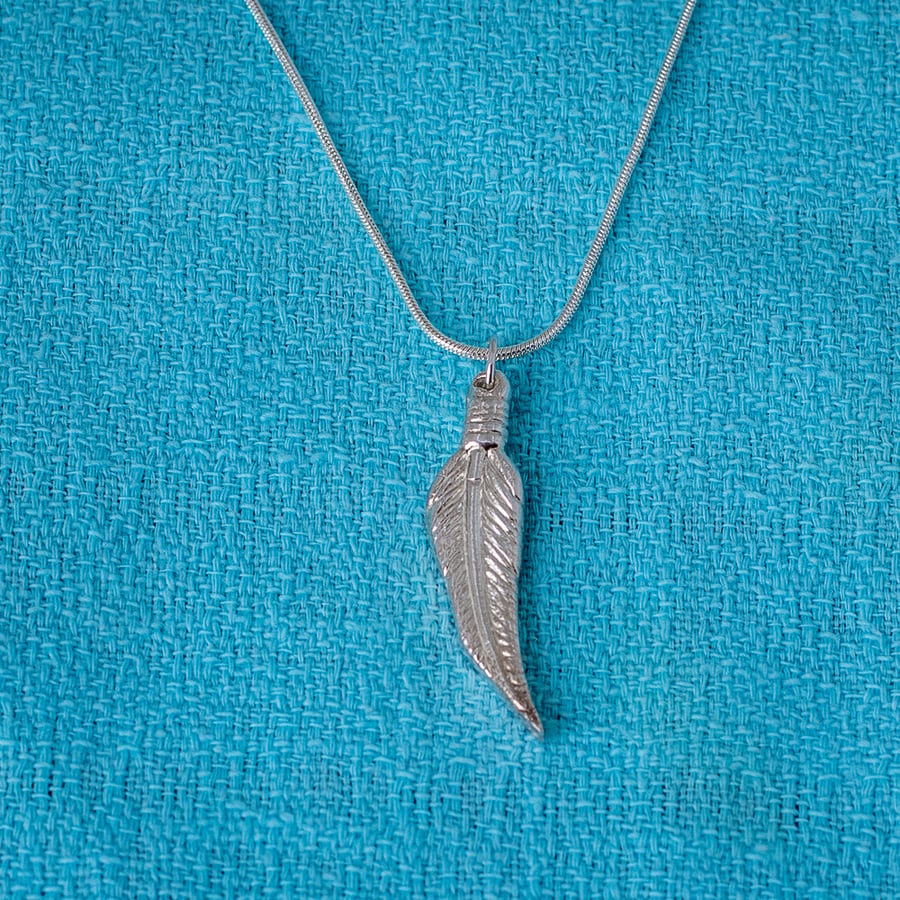 Feather Pendant (FSP62)