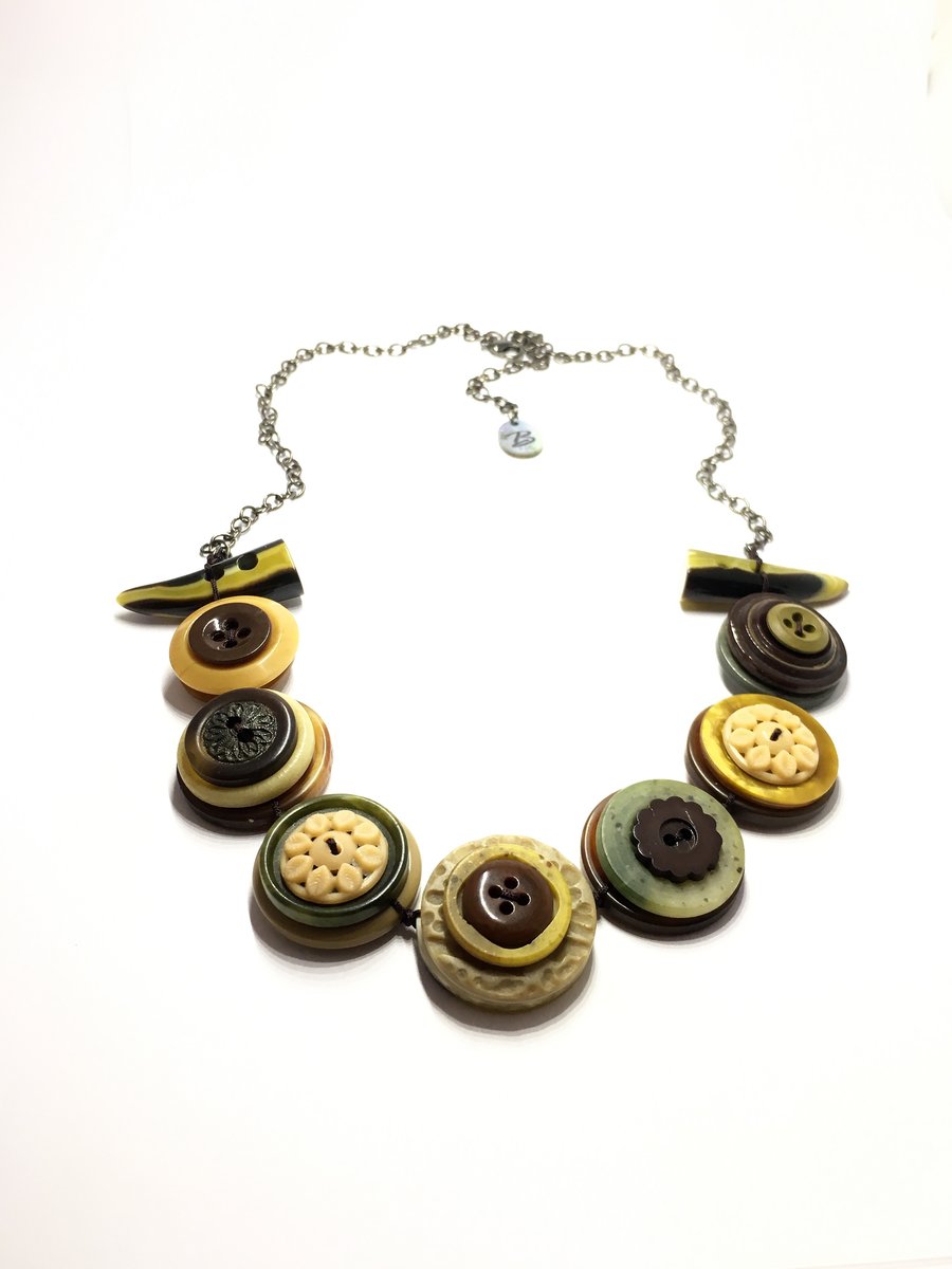  Beautiful Autumn Colour Theme Vintage Buttons Necklace - one off item
