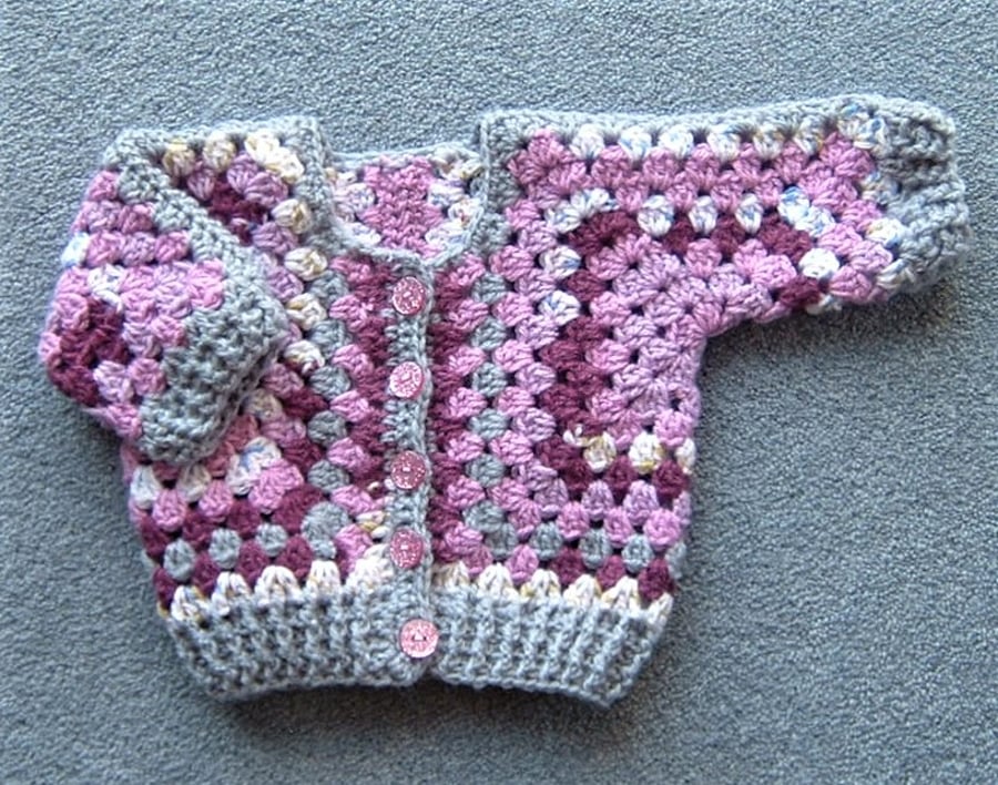 Baby cardigan 0-3 months (ref F 279)