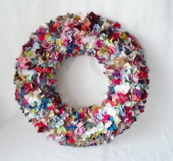 flat back circular rag wreath, scrap fabric round wall hanging decoration