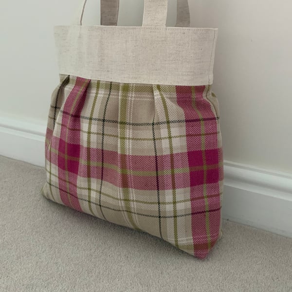 Beautiful Pleated Tote Bag, Berridale Check and LInen Fabric, Magnetic Snap
