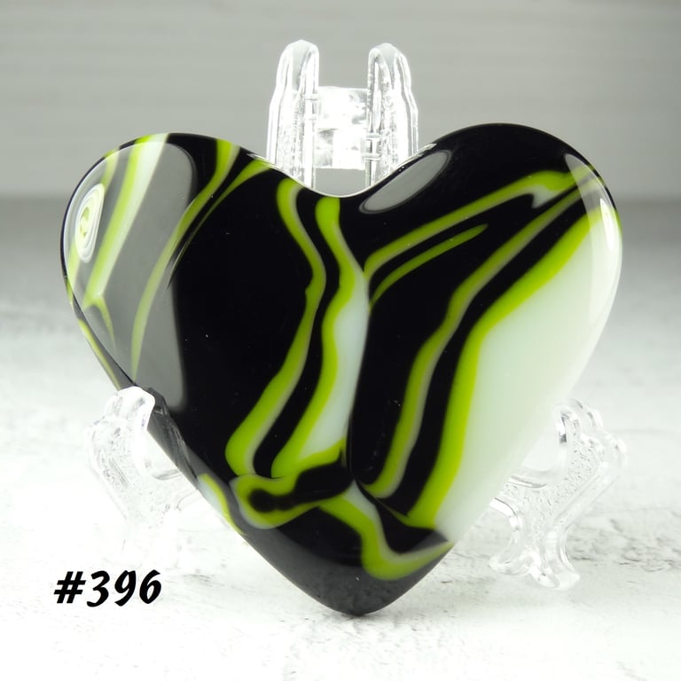 Fused glass heart green black white pocket hug with stand 5x4.5cm (396)
