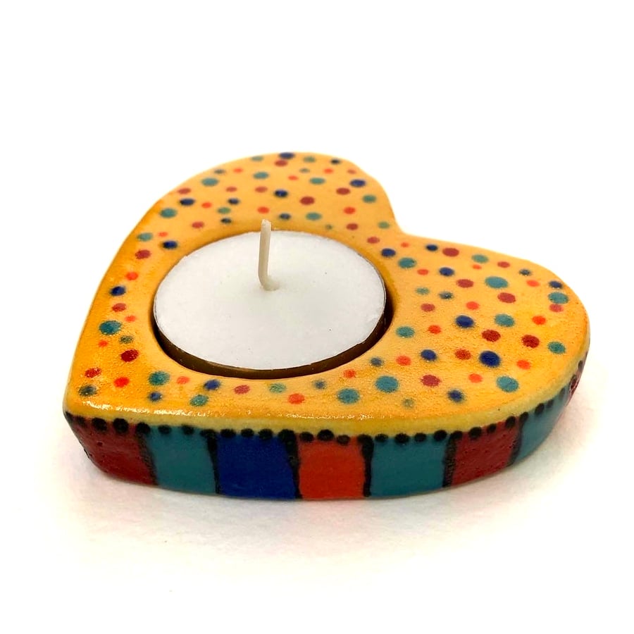 BOXED CERAMIC HEART SHAPED CANDLE HOLDER