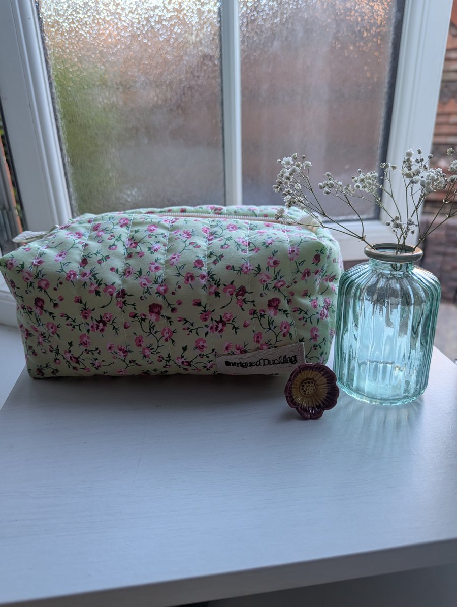 Quilted Floral Zipper Pouch - Large 