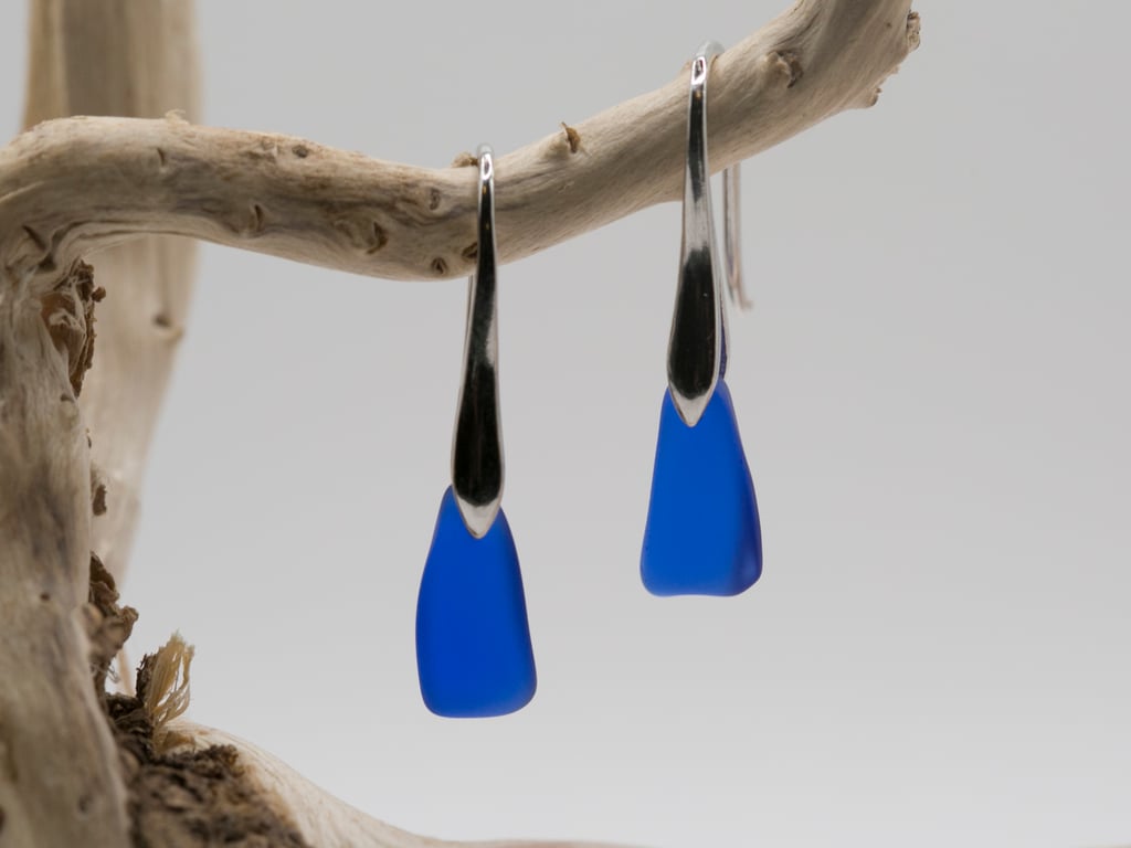 Rhodium plated 925 sterling silver cobalt blue sea glass earrings