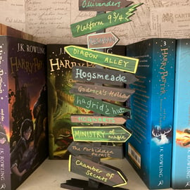 Harry Potter book signpost