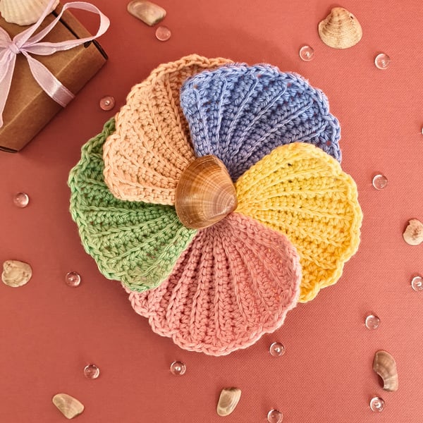 Skincare set of 5 seashell cotton face wipes, reusable face wipe pads, scrubbies