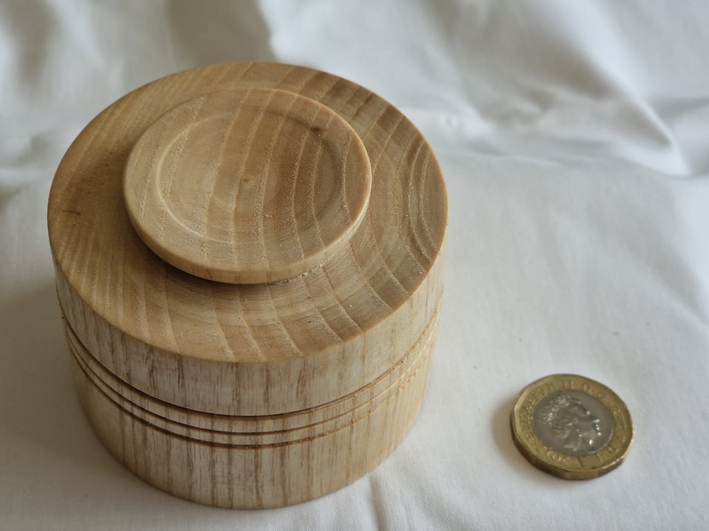 Ash trinket box