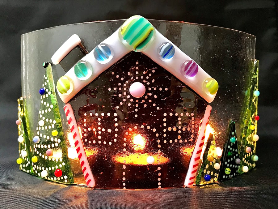 Gingerbread House Glass Candle Screen