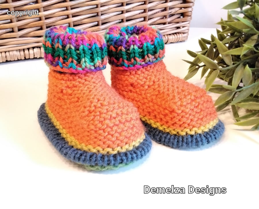 Gender Neutral Funky Bright Baby Booties 0-3 months size 