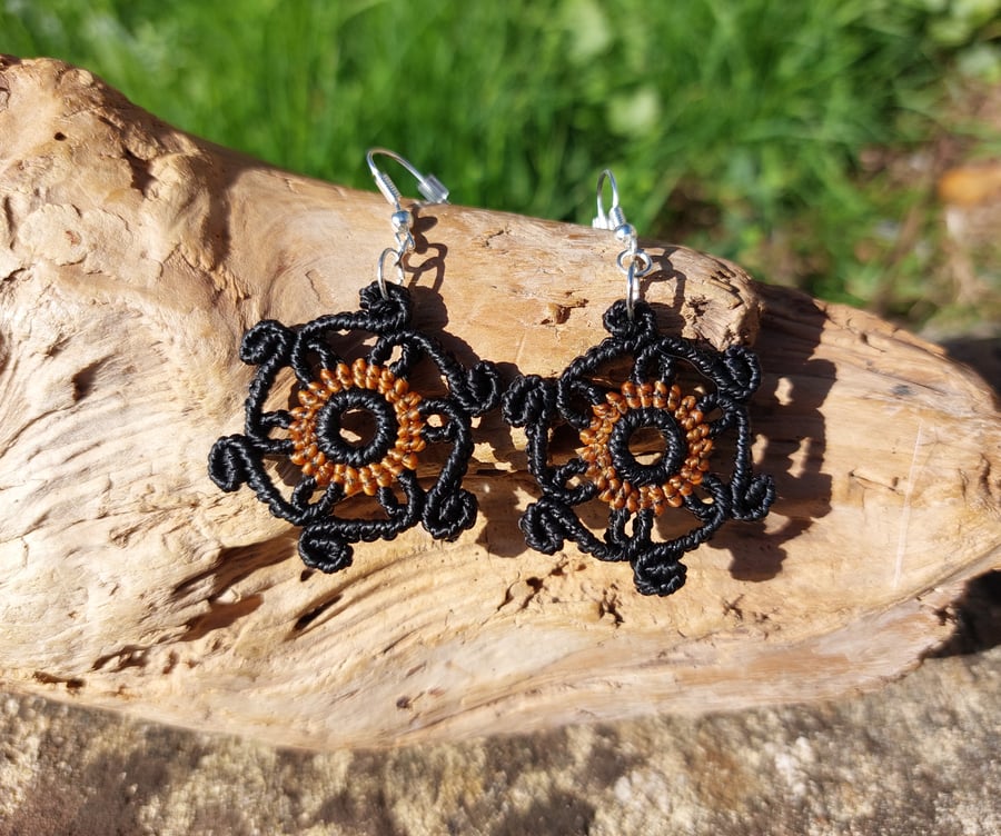 Halloweenie swirl earrings 