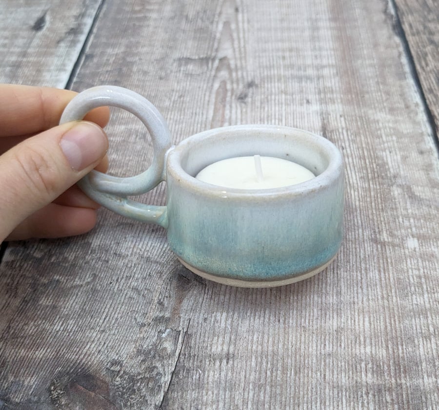 White and turquoise ceramic tealight holder
