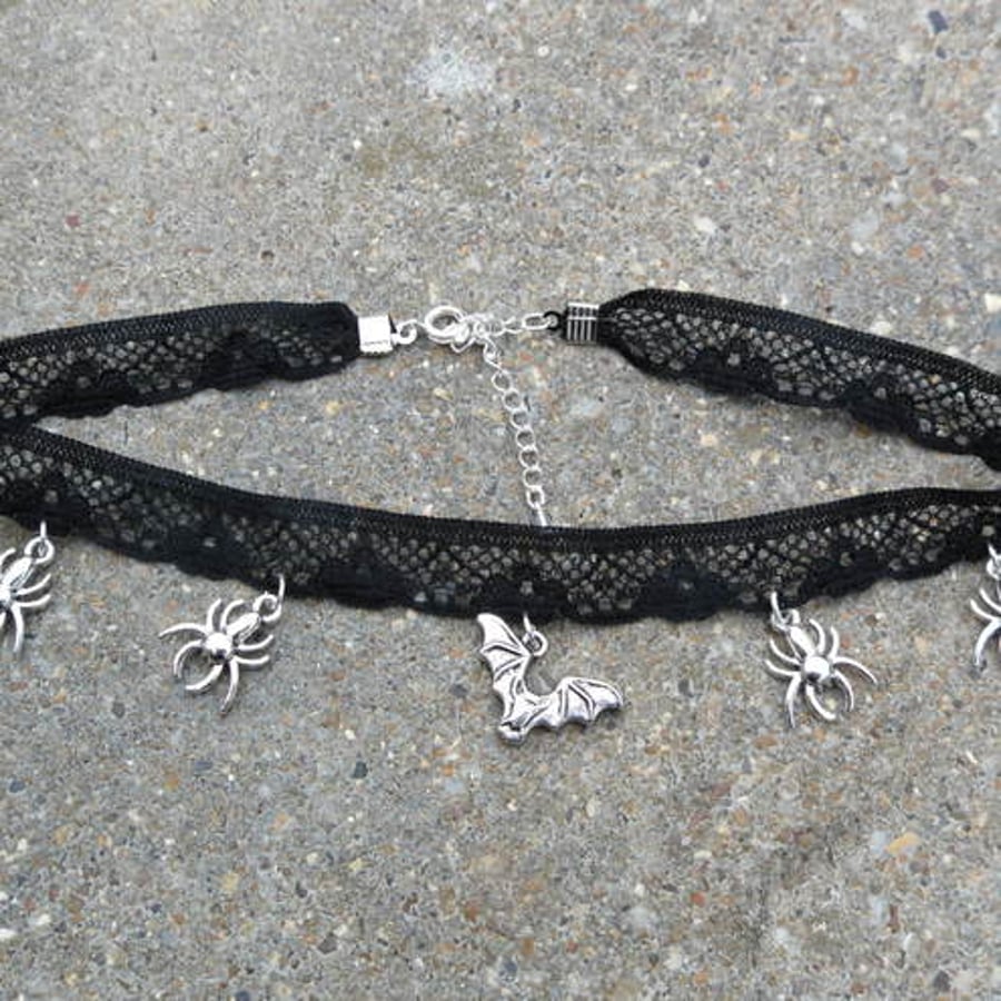 Bat Choker