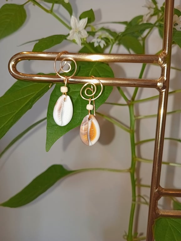 Seashell Spiral Earrings 