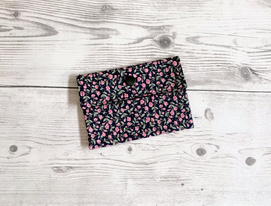 Card holder pouch. Loyalty, credit, debit cards purse. Ditsy navy and pink.