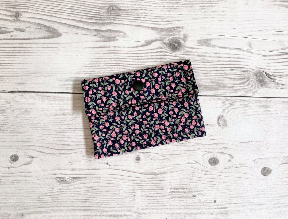 Card holder pouch. Loyalty, credit, debit cards purse. Ditsy navy and pink.