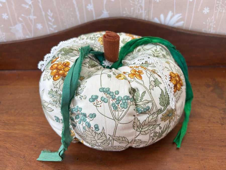 Vintage Fabric Decorative Pumpkin, Fabric Pumpkin Ornament, Autumn Pumpkin