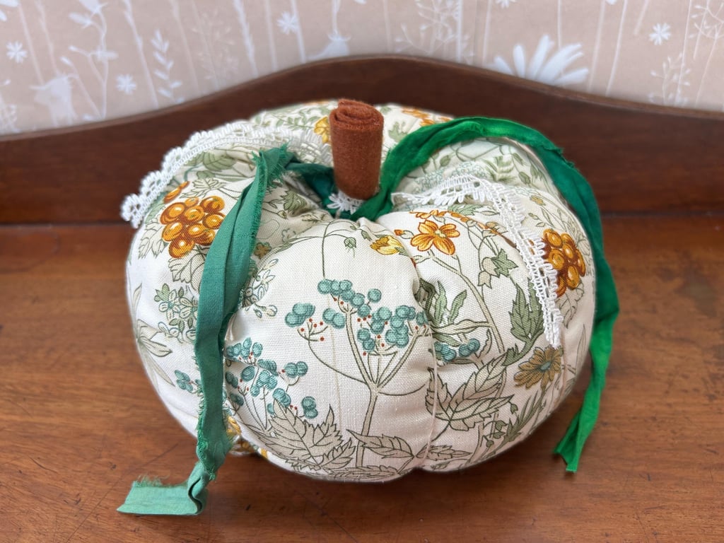 Vintage Fabric Decorative Pumpkin, Fabric Pumpkin Ornament, Autumn Pumpkin
