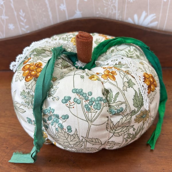Vintage Fabric Decorative Pumpkin, Fabric Pumpkin Ornament, Autumn Pumpkin