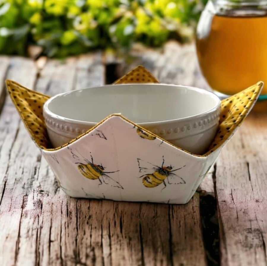 Bowl Cosy, Honey Bee Design, Microwave Safe.