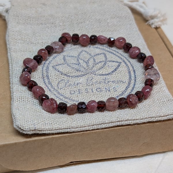 Strawberry quartz and garnet gemstone stretch bracelet 