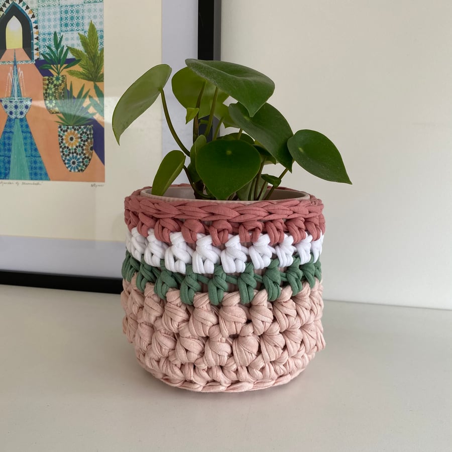 Crochet plant pot cover made with upcycled tshirt yarn - blush small