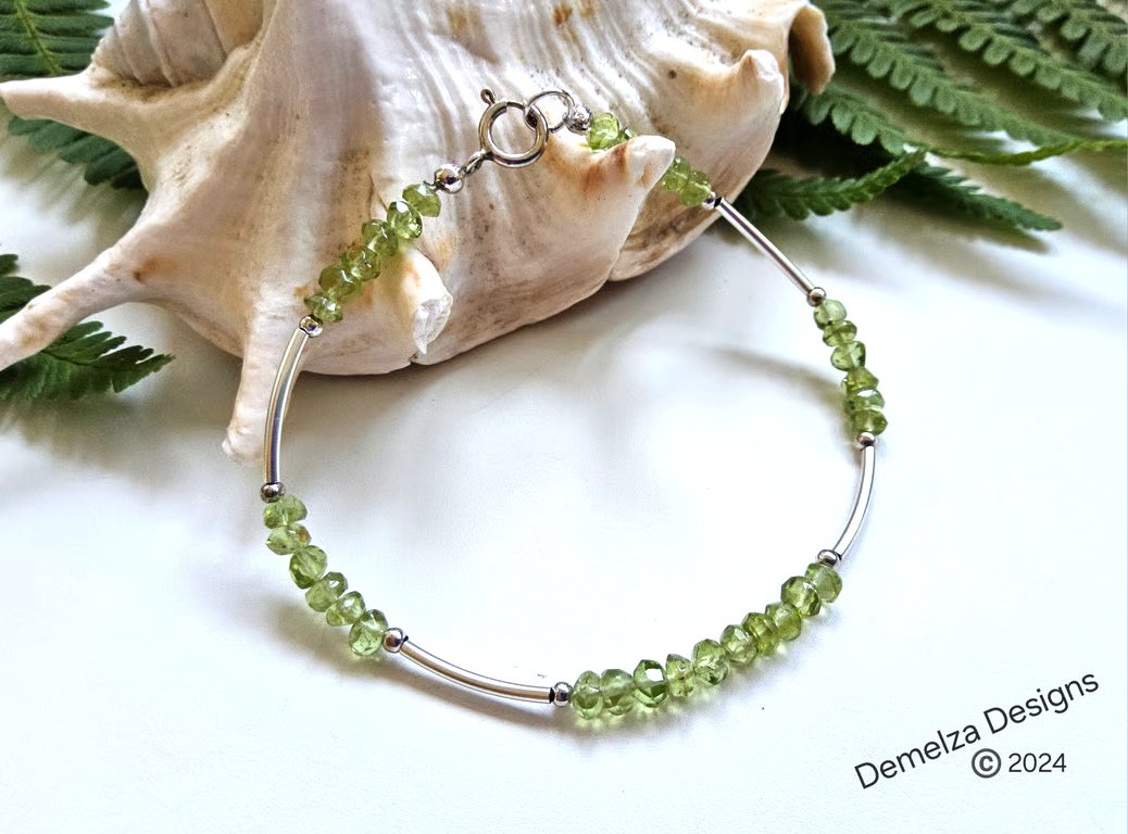 Designer Natural  AA Quality Heibi Peridot Sterling Silver Bracelet 