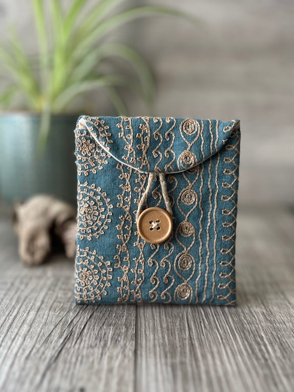 Embroidered Button Purse Pouch 