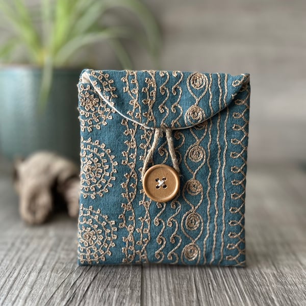 Embroidered Button Purse Pouch 