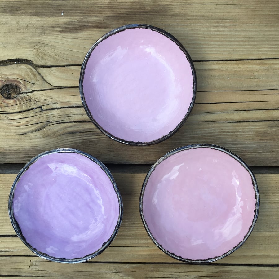 3 small pastel ceramic bowls in pretty pastel colours