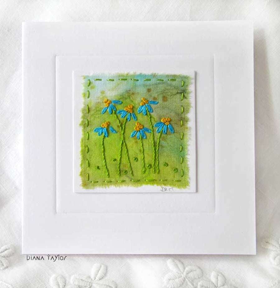 HAND EMBROIDERED GREETINGS CARD DAISIES