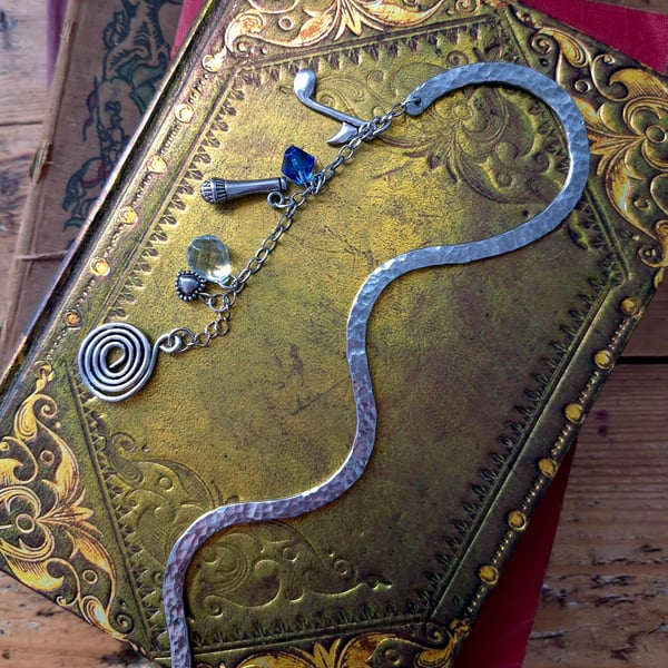 Unique metal bookmark