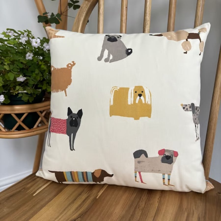 Cushion cover in fun stylish dogs print, 36cm x 36cm 