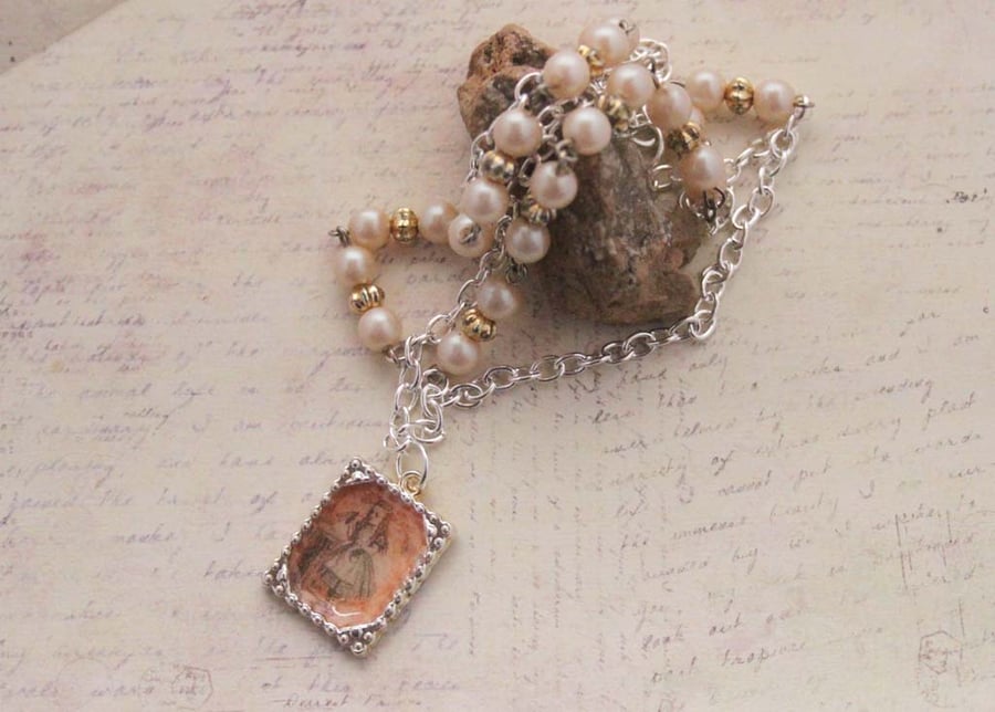 Alice In Wonderland Vintage Pearl Silver Stamp Necklace
