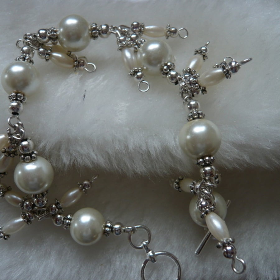 Faux Pearl Cream Bracelet