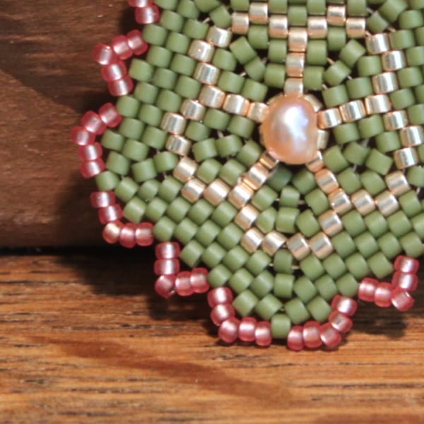 Daisy pentagon pendant