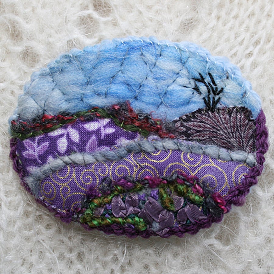 Heather hills - brooch