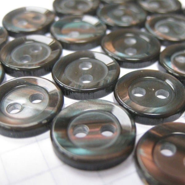 100 Small Dark Shirt Buttons
