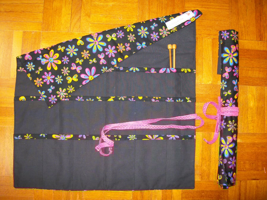 Roll Up Knitting Needle Holder in Bright Flower Print