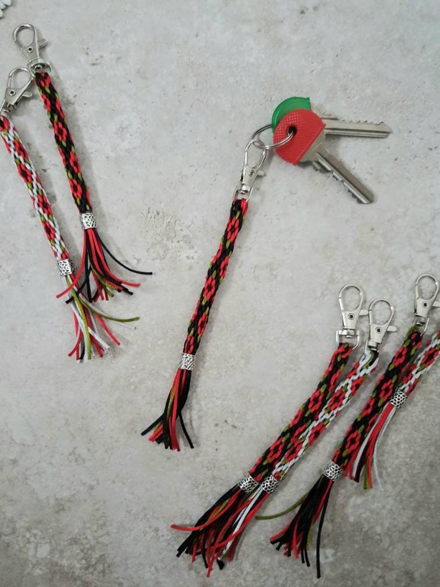 Black Poppy Keyring, Macrame Poppies Keychain, Remembrance gift