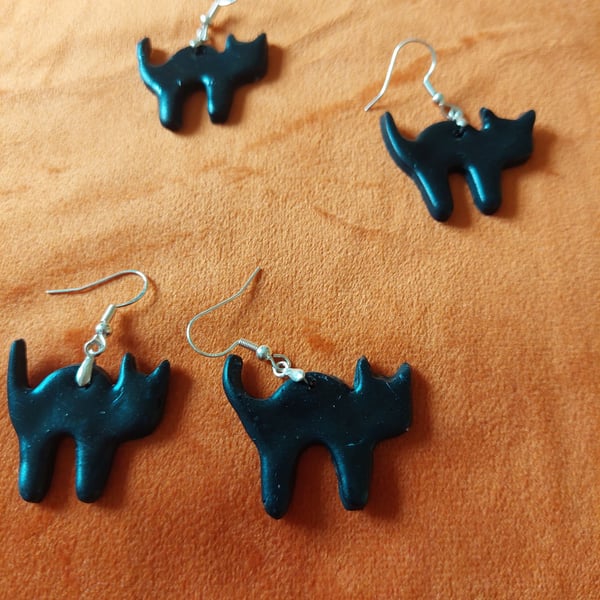 Spooky black cat earrings