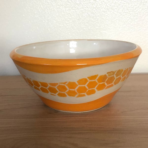 HONEYCOMB PATTERN STONEWARE CERAMIC BOWL