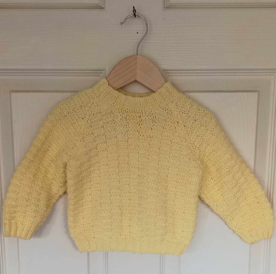 Hand knitted baby jumper pastel yellow baby dk 10-18 months