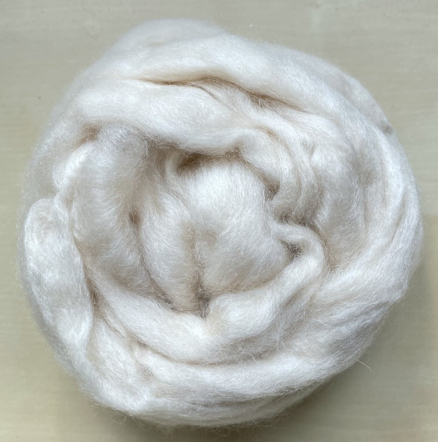 PURE CASHMERE FIBRE TOP – WHITE
