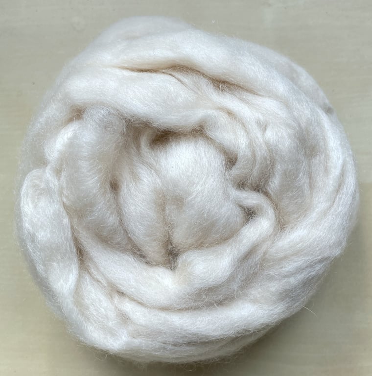 PURE CASHMERE FIBRE TOP – WHITE