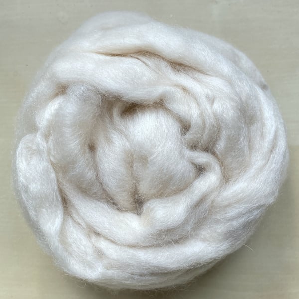 PURE CASHMERE FIBRE TOP – WHITE
