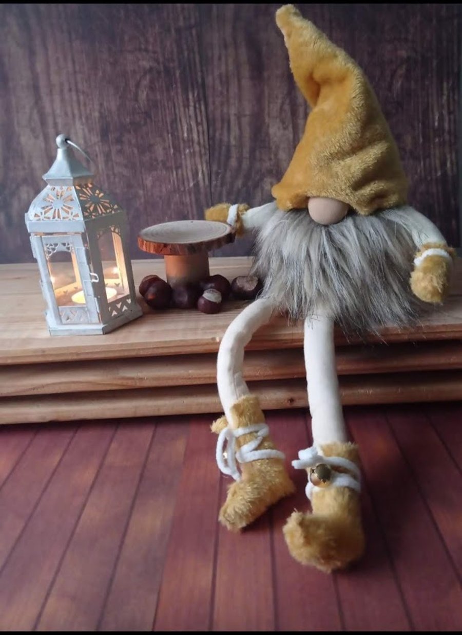 Carlito Handmade long legs Gnome with bells