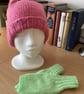  KNITTED HAT & GLOVES SET IN PINK & GREEN YARN. PINK HAT & GREEN GLOVES SET