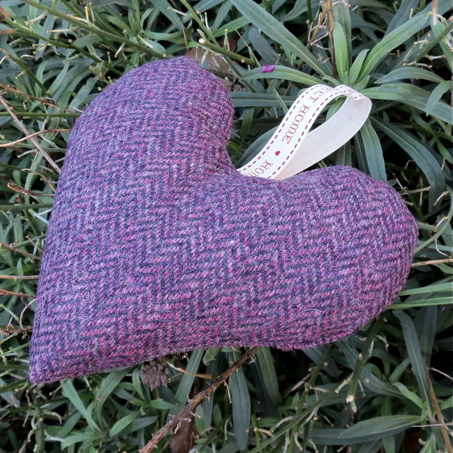 Lavender heart.  Lavender filled heart.  Woollen heart.