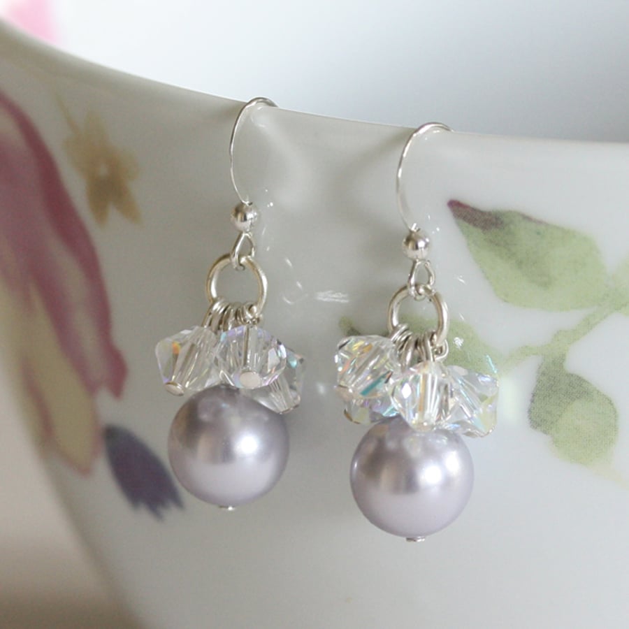 Pearl earrings, Cluster earrings